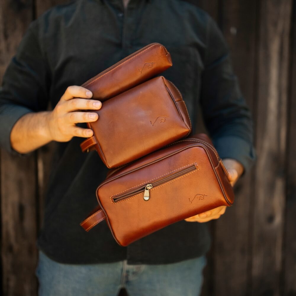 Neceseres y bolsos de cuero