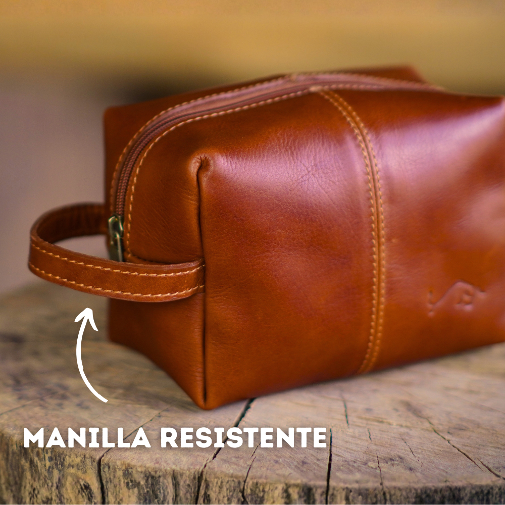 Neceser mediano de cuero manilla
