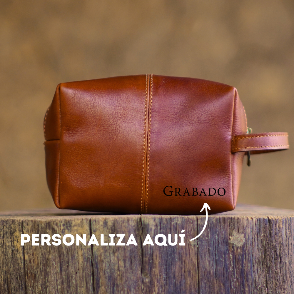 Neceser mediano de cuero personalizado