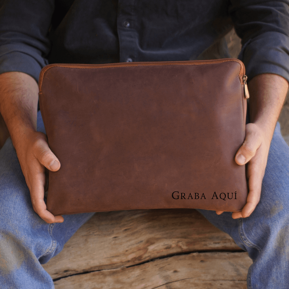 Porta notebook cuero personalizable graso