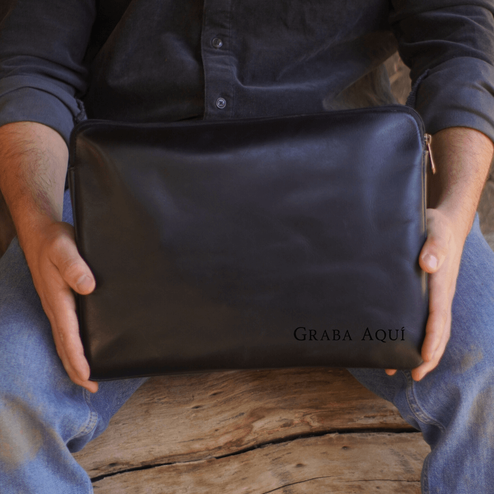 Porta notebook cuero personalizable negro