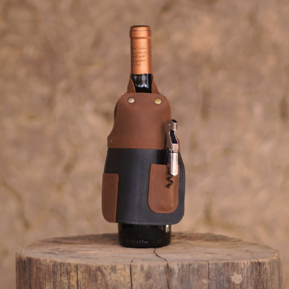 Pechera de cuero para vino Pecherita Vino Negra - Imagen 1